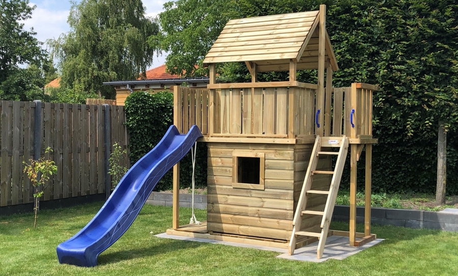 Playtower with slide
